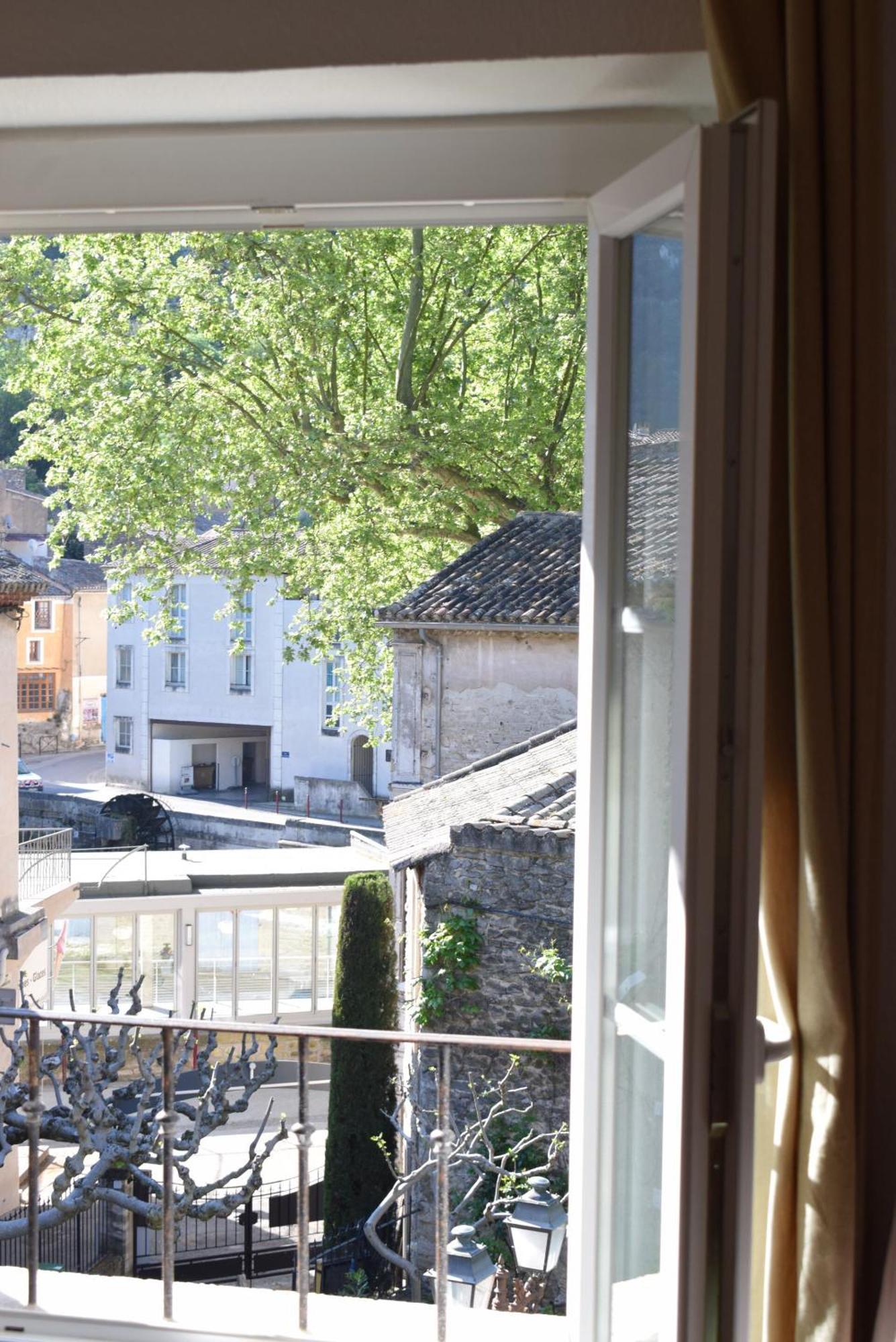 Bed and Breakfast La Figuiere Fontaine De Vaucluse Zewnętrze zdjęcie